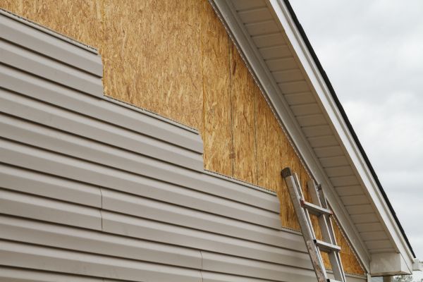 Professional Grey Vinyl Siding Installation
